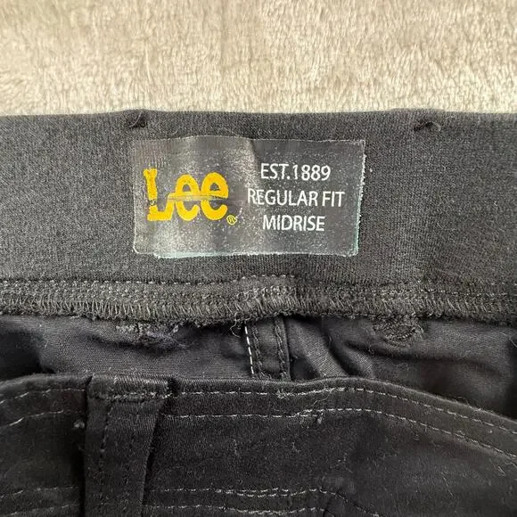 Lee Regular Fit Mid Rise Cargo Shorts Women's Size 18 Medium Black - Picture 3 of 4